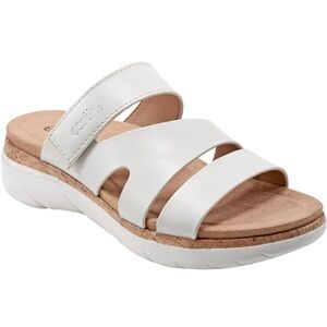 Earth Women's Ivory Sandals size 8M